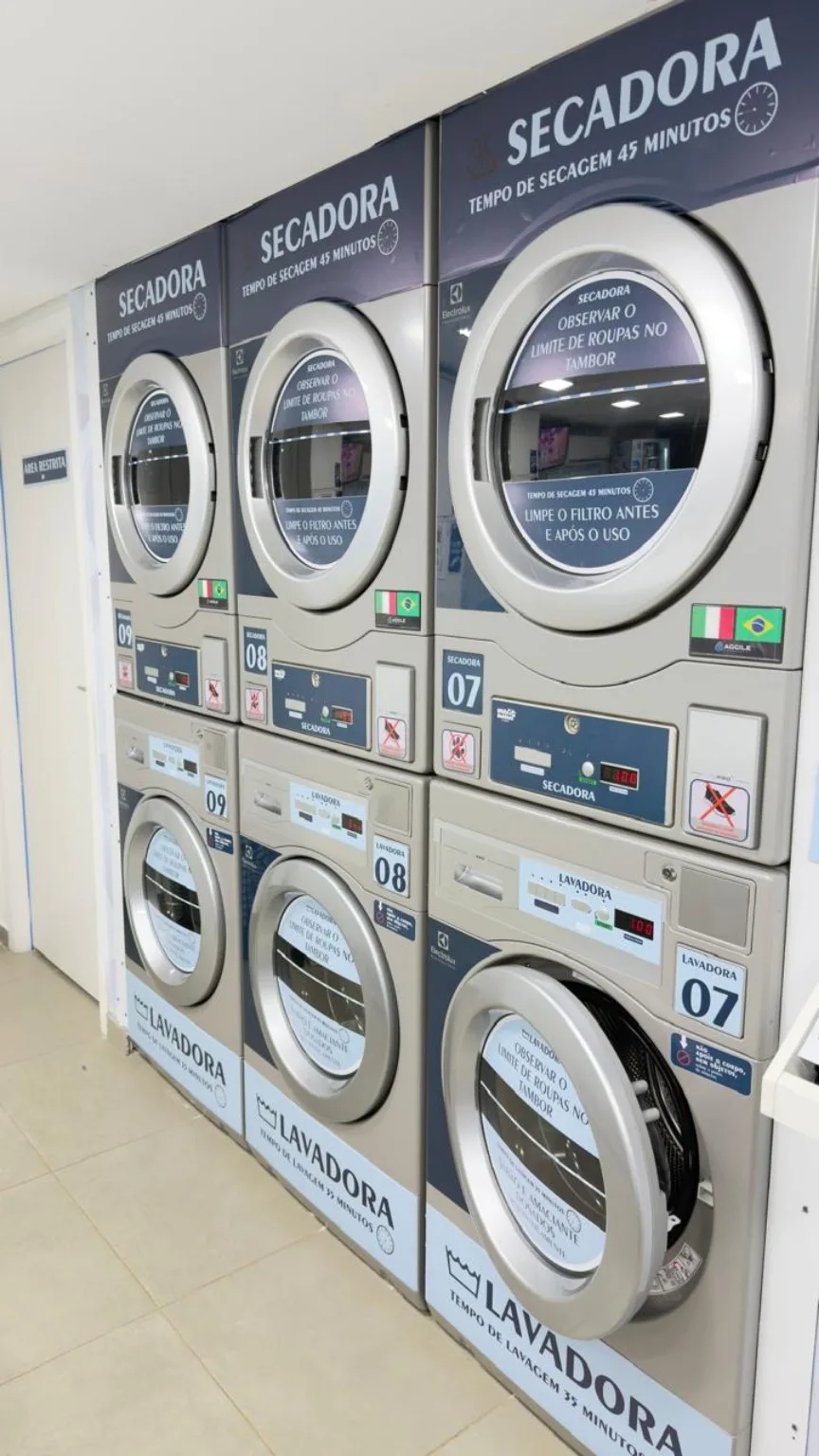 Máquinas Electrolux da White Bubbles na unidade Cidade Satélite